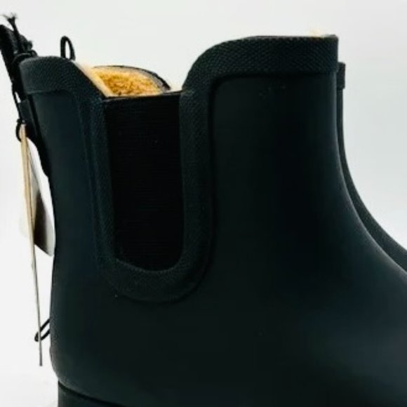 CHOOKA Women's Waterproof Slip-On Black Boots NWT Size 6 - Picture 8 of 11
